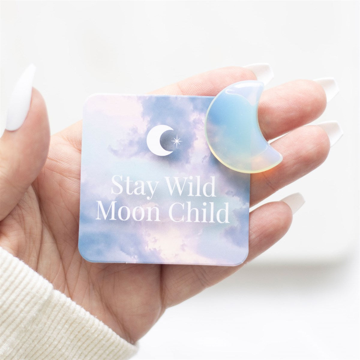 Stay wild, moon child opaliet maan