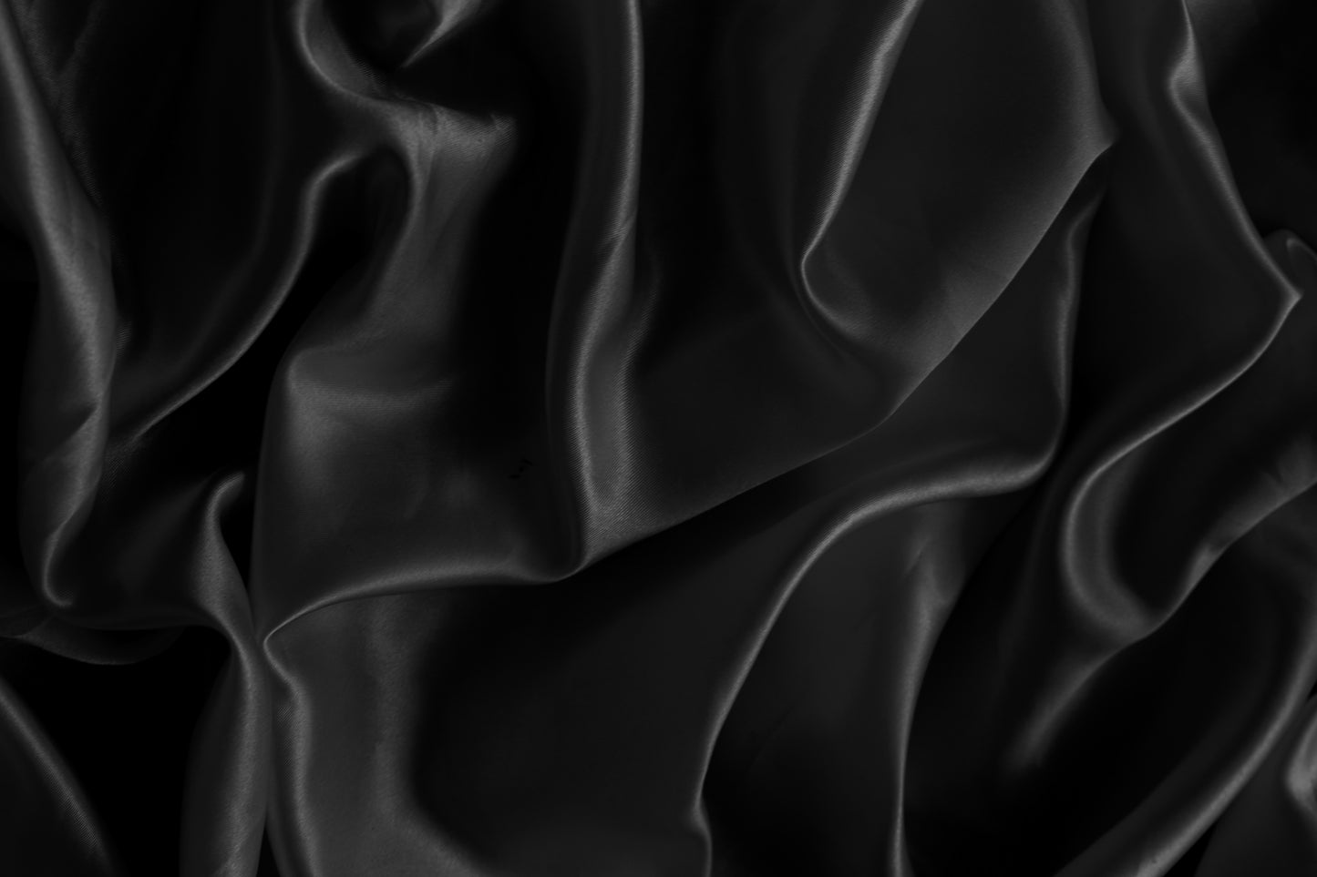 Zwart satijn kussensloop