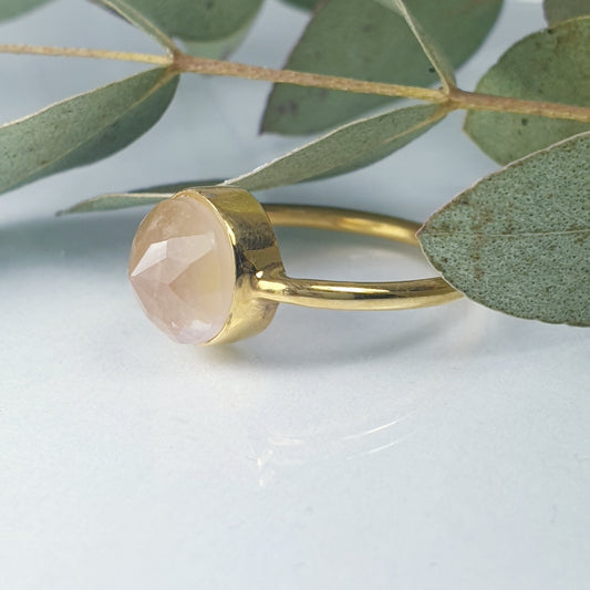 Rozenkwarts ring